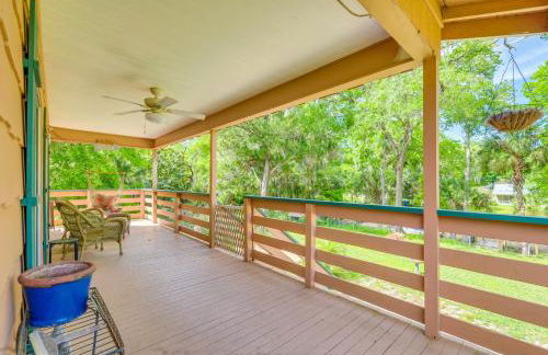 Relax Fireside Riverfront Inglis Duplex with Dock - Foto 17