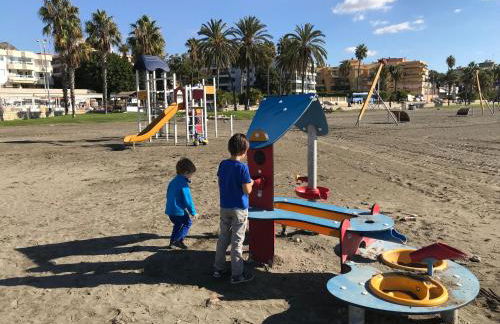 Malaga Beach House, 2 city bikes, 2 children's bikes, WiFi, BIG terrace, BBQ, Family, Childfriendly - Photo 56