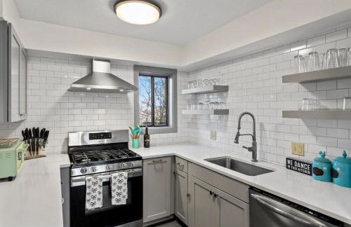 Resort Getaway - Golf, BMX trail, Hot Tub & Arcade! - Foto 30