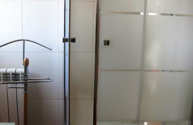 Yellow House - Photo 62