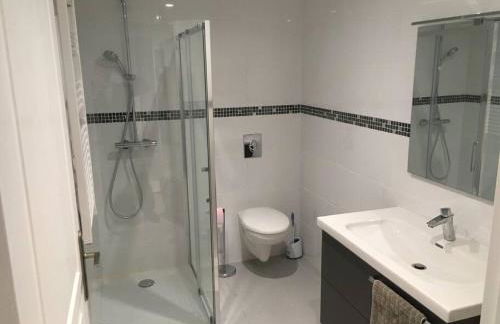 F2 REZ DE VILLA ENTRE MER ET MONTAGNE - Foto 8