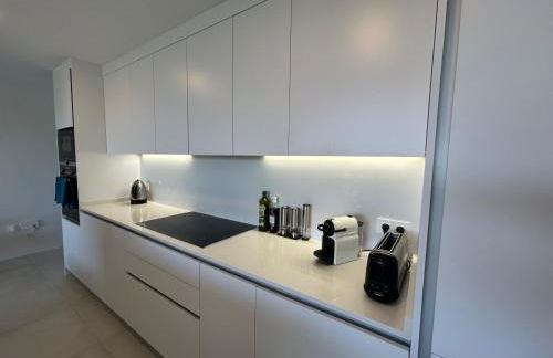 Spacious Beach House in Malaga-Cala de Mijas, amazing see view, 3 bedroom, garden & Common Pool - Photo 5