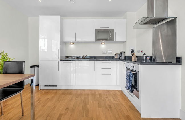 Spacious Serviced Apartments Canary Wharf - Photo 5