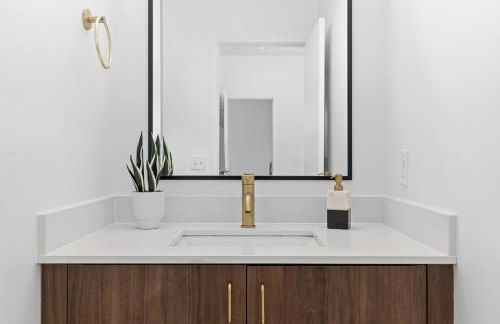 South Side Modern - Downtown Living - Amazing Location - Foto 26