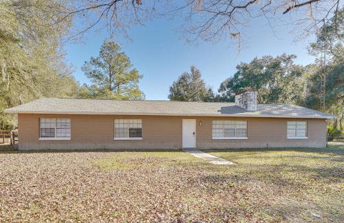 Hike and Fish! Wooded Family Getaway in Interlachen - Foto 5