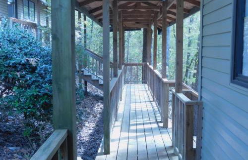 Secluded Home with Mini Waterfall and a Creek in Hot Springs - Foto 6