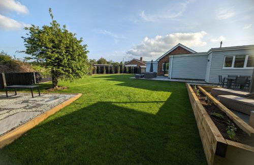 Hoot Hollow - Hot Tub Hideaway - Foto 15