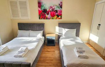 Bridge St 6 Bedroom House - Tranent - Foto 15