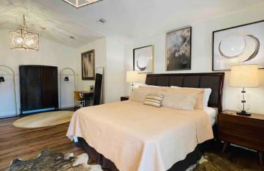 Art Deco Gem-King Suite-Hot Tub-Outdoor Fire Place - Foto 35