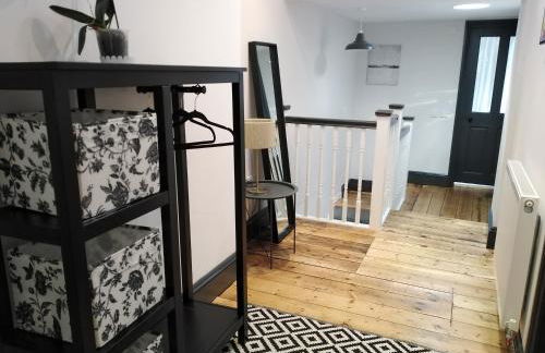 Aubrey Cottage - Photo 8