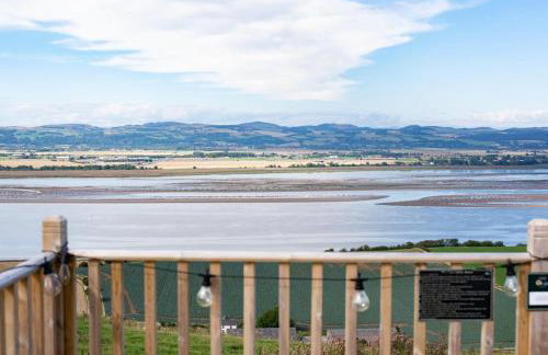 Seaview Cabin Sleeps 2 -hot Tub - Parking - Photo 45