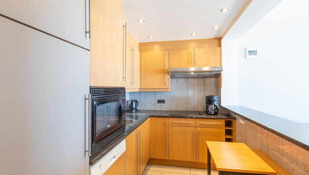 Spacious Apartment on the Seafront - Foto 4, Cocina privada