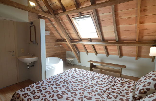 Wonderful Country House With Huge Garden - Photo 21