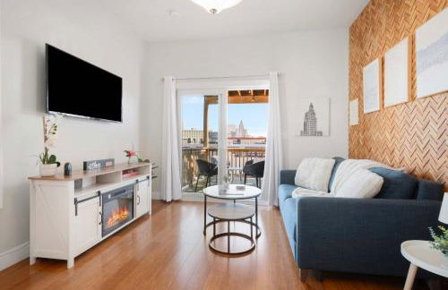 Jennifer's Chic Downtown City Views Private Deck - Foto 1