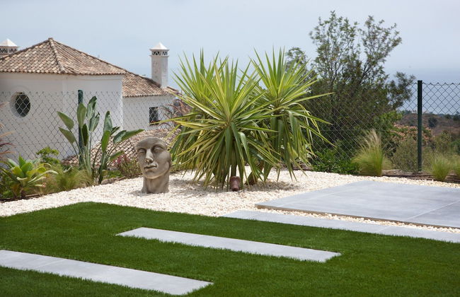 Villa in Marbella With Private Heated Pool - Photo 40