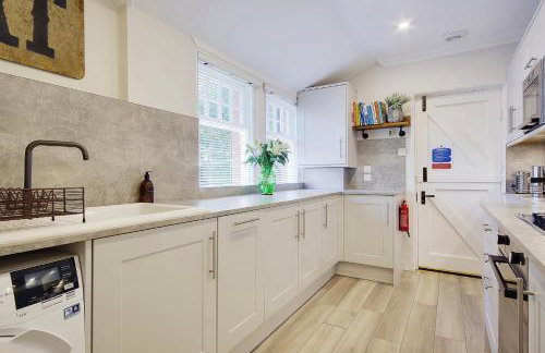 The Coach House Branksome - Photo 24