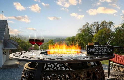 Foxfire - Secluded Zen Retreat with Spa & Views - Photo 28