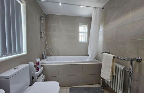 City Centre - Comfy 6 beds - Up to 30 percent off - Contractors delight - Foto 5