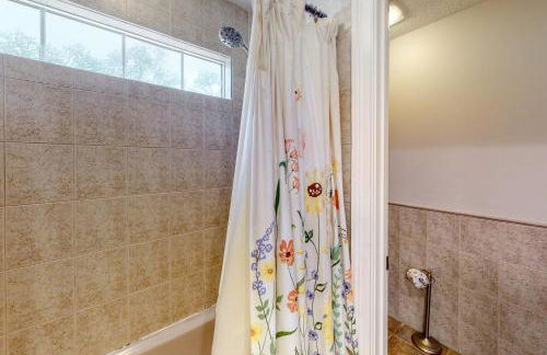 Beautiful home with modern conveniences - close to the beach, dogs welcome - Foto 40