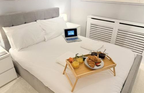 Fantastic 2-Bed House with Parking - Hosted by Hutch Lifestyle - Foto 29