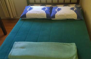 CASA FULL, CENTRO, 130m quadrados, 9 Pessoas, Wi-Fi, 3 Qtos, Churrasqueira e Apetrechos, Cozinha-Sala Integrados, 2 Banheiros, Varanda e Jardim, Garagem Coberta, Estac Interno 3 Carros, Lareira de Alta Performance e Fogão de Ferro, Área nos Fundos - Foto 28