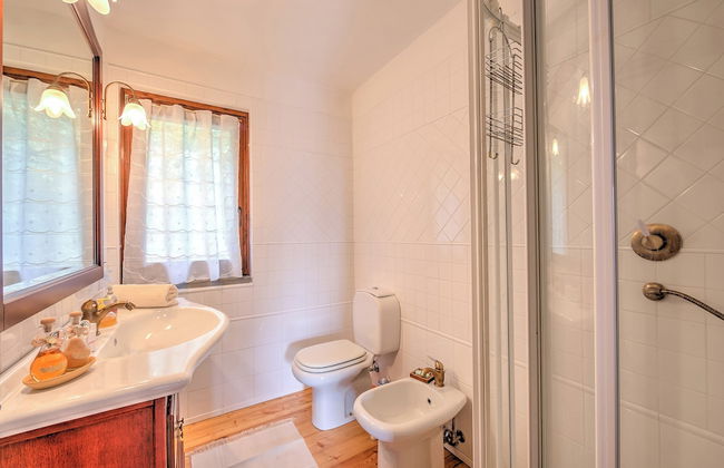 Magic Woodland Escape Lake View - Photo 11