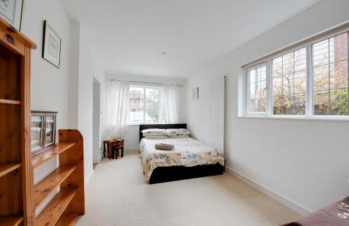 Harbourways Emsworth, Pet Friendly Coastal Retreat, Contractors & Leisure, Free Parking, Walk to Pubs - Photo 27