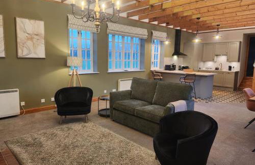 Recently refurbished former art studio - Foto 1