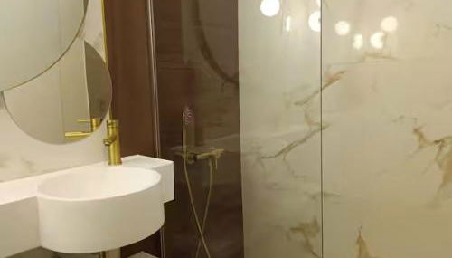 Spacious & Near the Subway - Foto 1