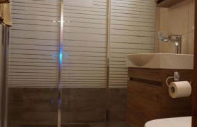 EfisHouse - Photo 31