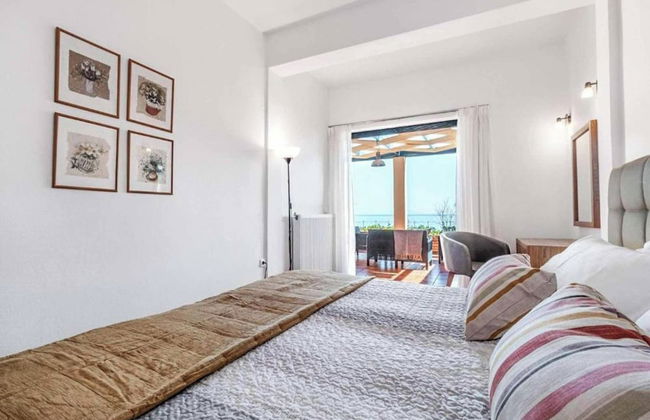 Villa Barbati Beachfront - Photo 24