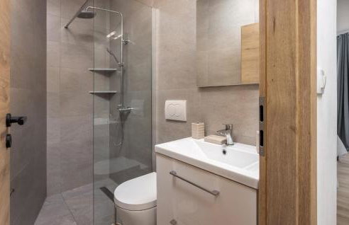 Cozy Apartment In Brsec With Wifi - Foto 21