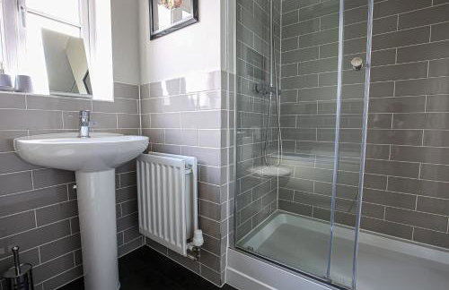 Premium 4 large double bed townhouse in Bicester, next to Bicester Village - Foto 11