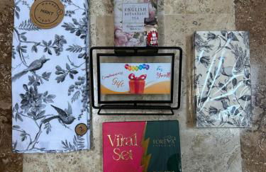 WOW!! Ultimate Pocono Retreat, Hot Tub, Game Room, Deck, Lakes, Skiing, Pools - Foto 51