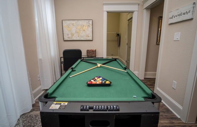 Brand NEW Large Impressive House Near Downtown! - Photo 38