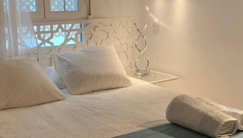 Bonito y tranquilo apartamento en Nervión - Foto 1