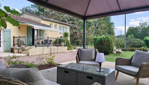 Gite Le Petit Wren - avec piscine et vue - Foto 5, Garden, Garden view