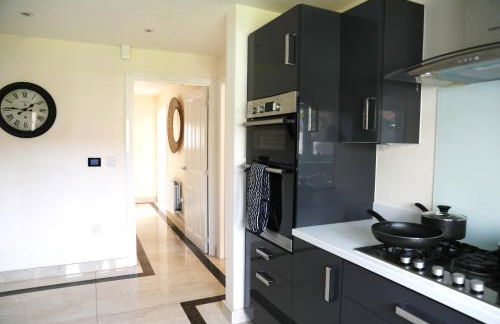 Spacious home with office and double driveway & FREE Wifi By ULTIMATE HOMES AWAY - Foto 38