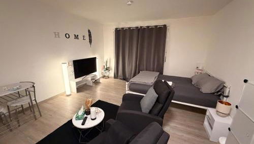 Bright & Cozy Studio with Relax Area & Kitchen - Foto 4