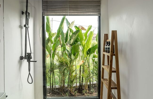 Udara by EVDEkimi - Spacious 4BR Pool villa with Lush garden at Artistic Center of Ubud - Foto 48