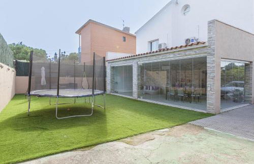 Fantástica casa en alquiler con piscina en Vilanova i la Geltrú - Foto 46