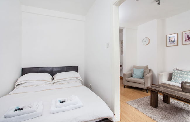 Basic Apartment for Two Amazing Location - Foto 4