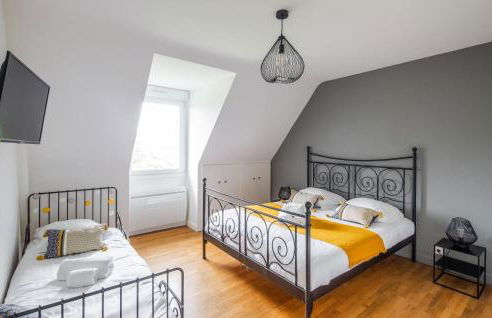 4 Bedroom Stunning Home In Cancale - Foto 8