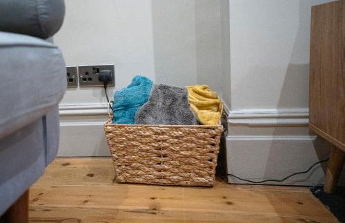 4 Bedroom Winchester Town House, central, parking - Foto 17