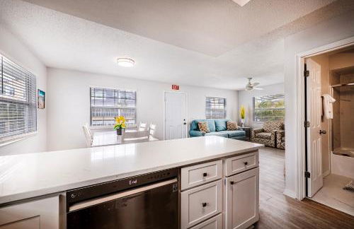 2bd 2ba Beachside W 3Min to Beach - Foto 23