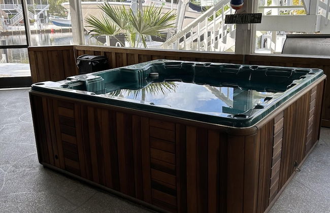 Beautiful Updated Stilted Home Makes For A Super Getaway. 3 Bedroom Home by RedAwning - Foto 47