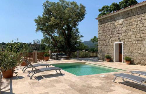 Maison typique de campagne au cœur de la nature . - Foto 1