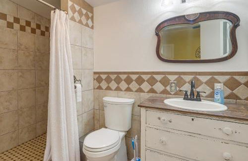 Walk to Main Street Charming Roswell Home! - Foto 12