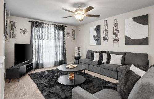 Roomy Getaway Elevate Your Stay, 6 Mins to RIC - Foto 4