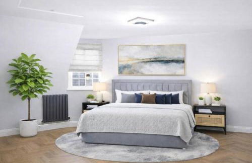 Spacious 3BR Home in Spalding | Parking for Vans - Foto 3